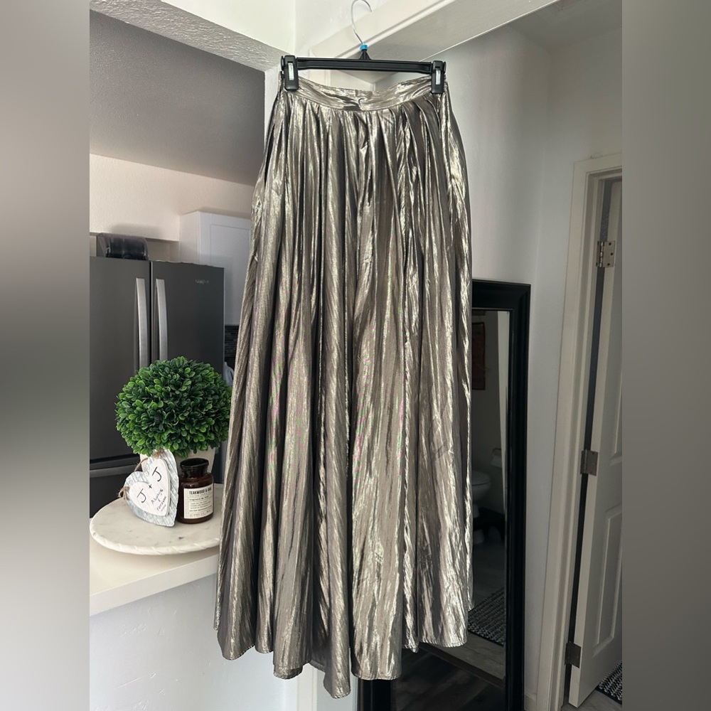 Free People- gold metallic maxi skirt- size 2